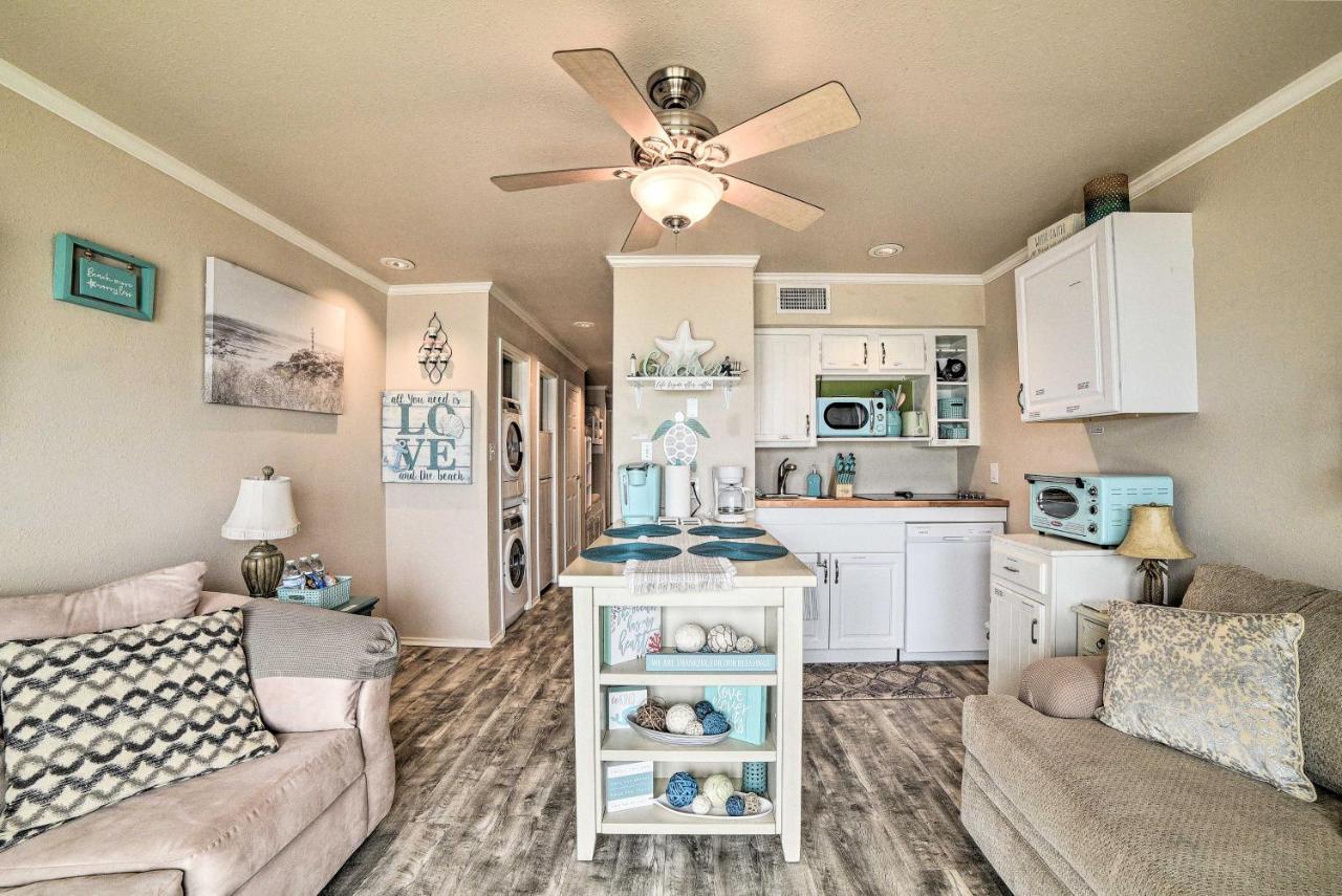 Updated Front Beach Condo With Resort Amenities! Корпус-Кристи Экстерьер фото