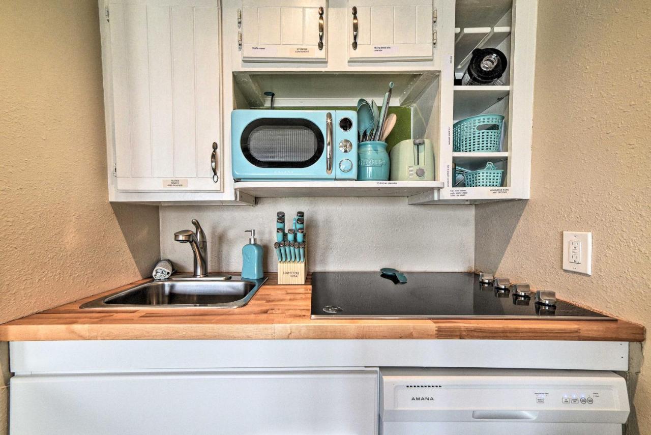Updated Front Beach Condo With Resort Amenities! Корпус-Кристи Экстерьер фото