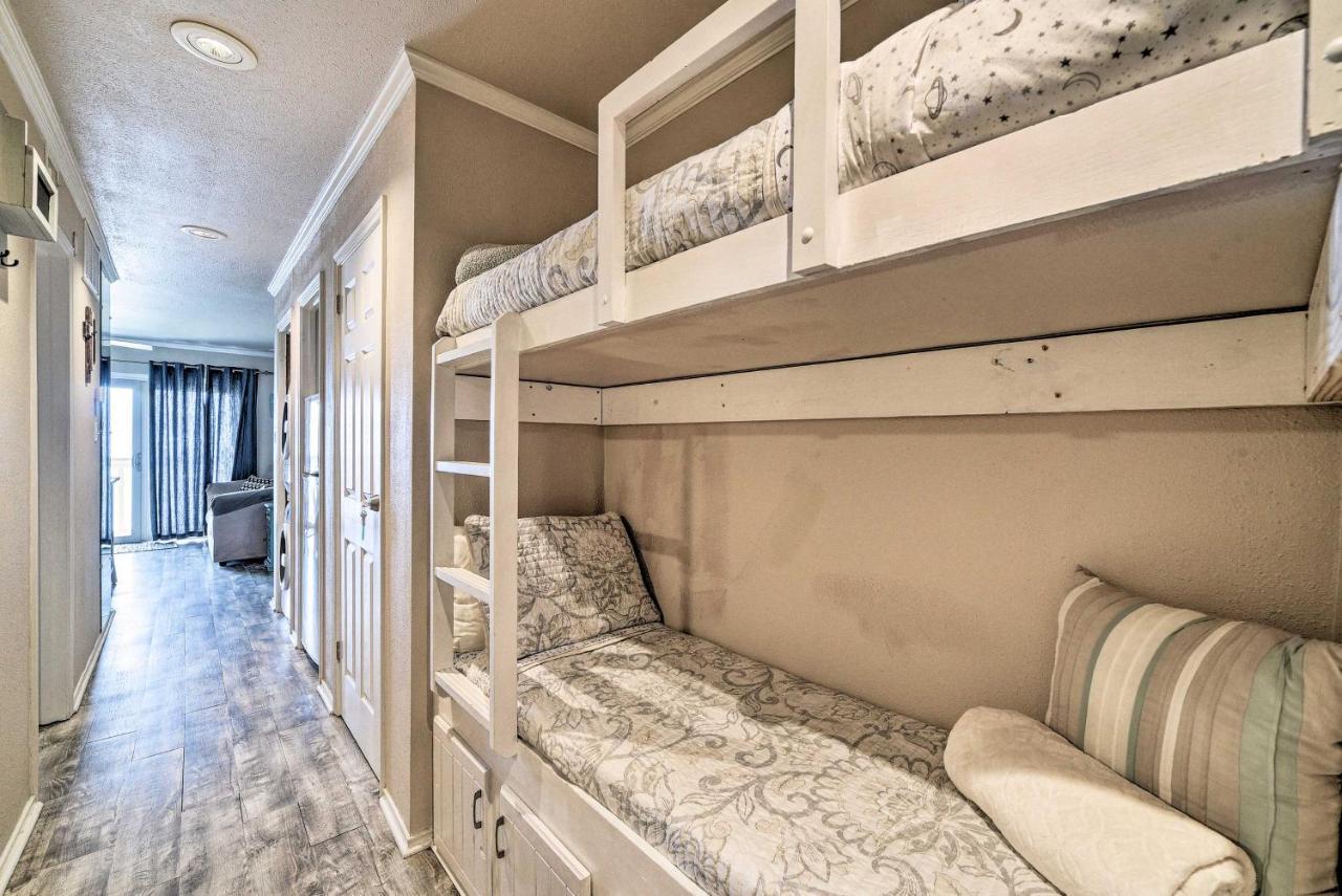 Updated Front Beach Condo With Resort Amenities! Корпус-Кристи Экстерьер фото